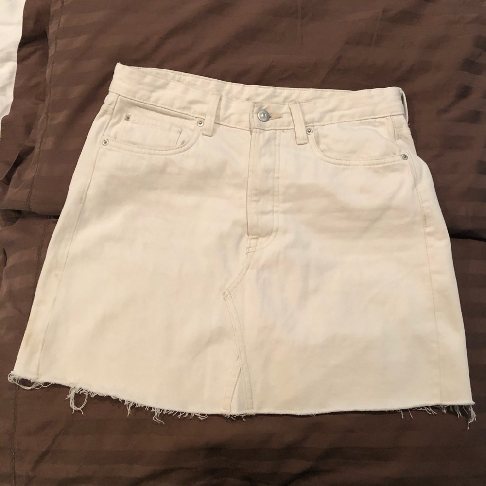 H&M white denim skirt